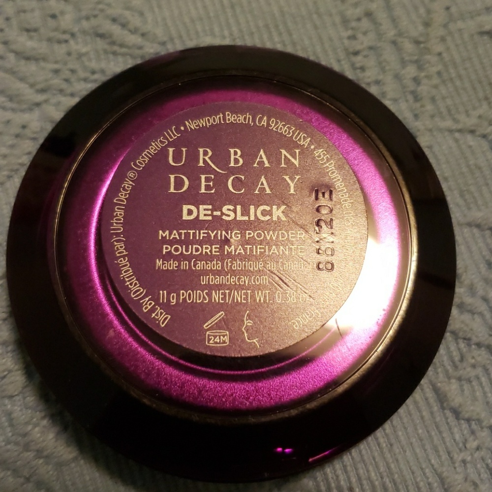 🦄 Urban Decay De-Slick Magnifying powder